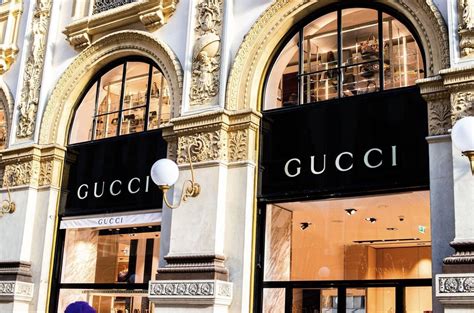 circolo gucci milano prenotazioni|Riapre il flagship store di Milano .